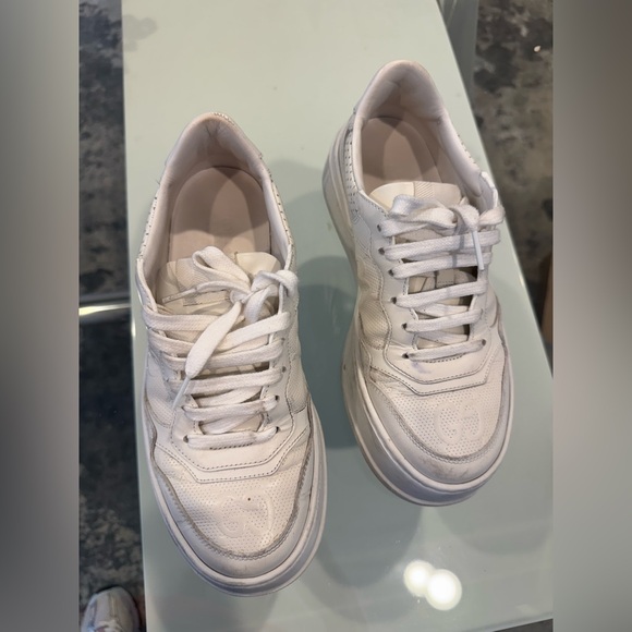 Gucci women gg embossed trainer white sneakers - Picture 1 of 10
